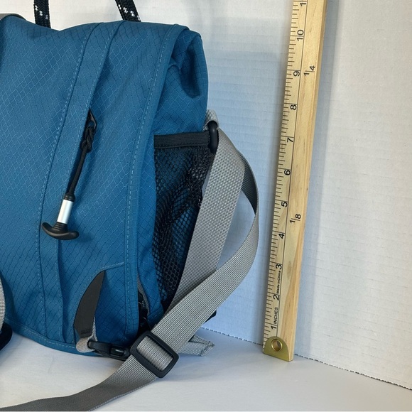 LL Bean Crossbody Outdoor Bag - Picture 3 of 13